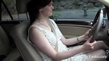 Savannah, the Yanks Babe, drives and cums.