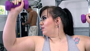 After working out, Chubby O'Mya BBW enjoys a BBC JM1370